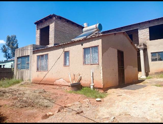 10 BEDROOM HOUSE FOR SALE IN LEHAE